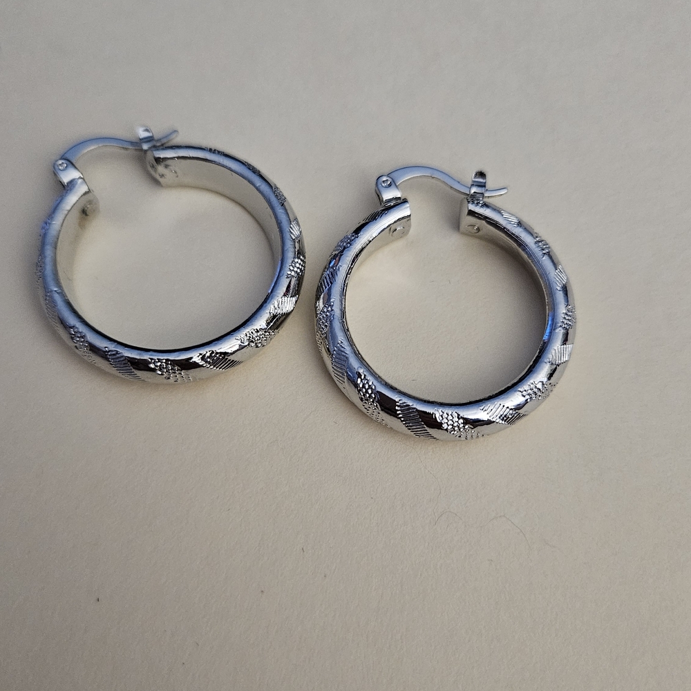 Chic Textured Silver Hoop Earrings